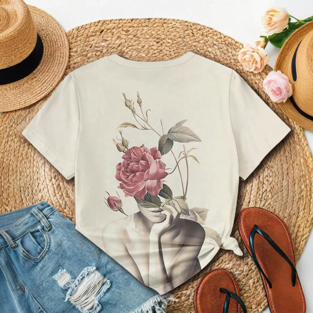 T-Shirt con Stampa Floreale – Stile Romantico e Versatile