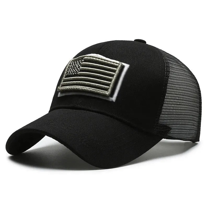 Cappellino Tacti-Cool – Stile Outdoor con Dettaglio Iconico
