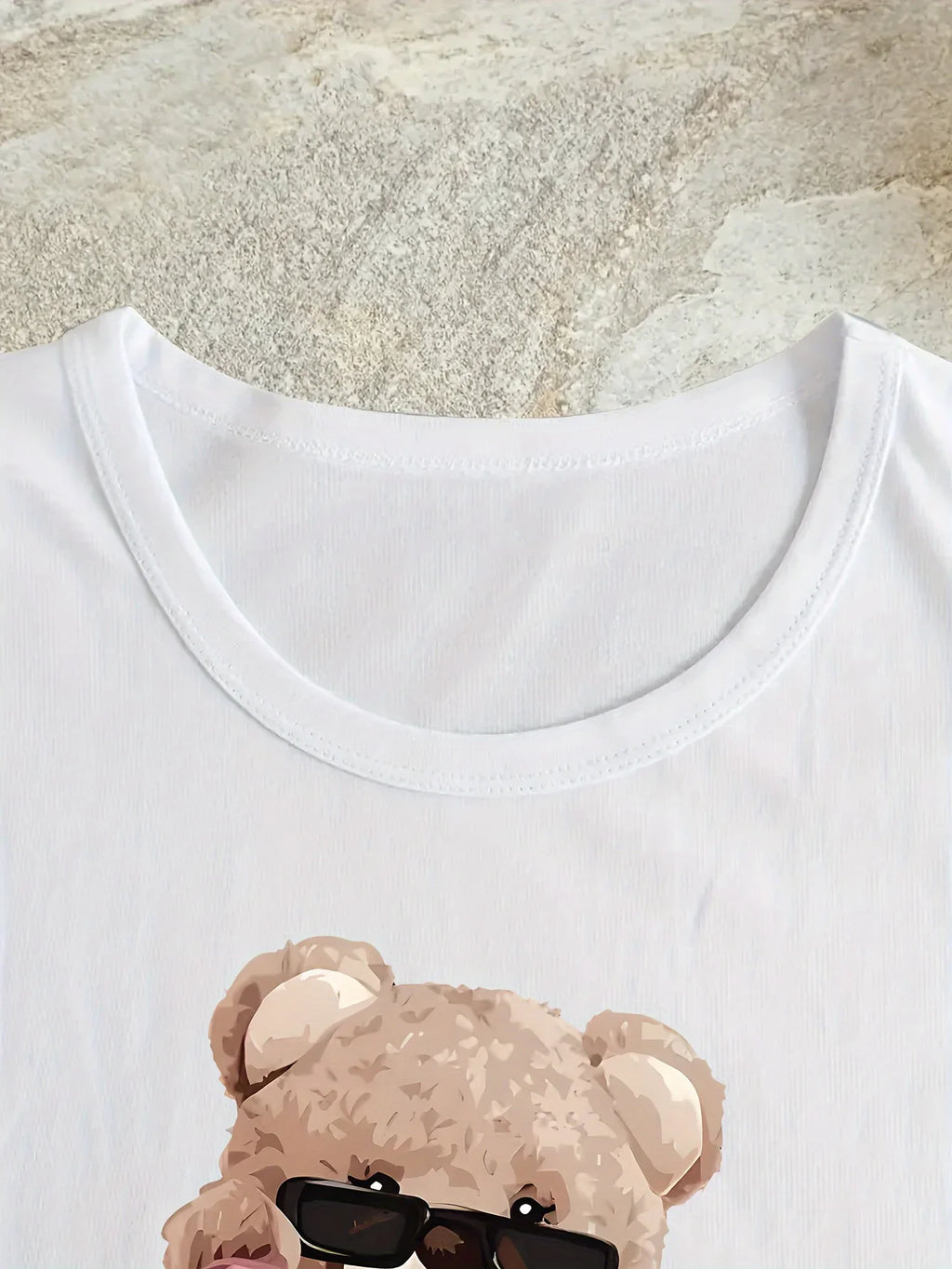 T-Shirt con Stampa Grafica "Teddy" – Stile Trendy e Giocoso