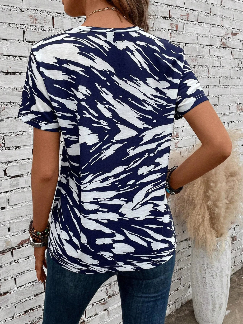 T-Shirt con Stampa Bandiera USA – Stile Casual e Grintoso