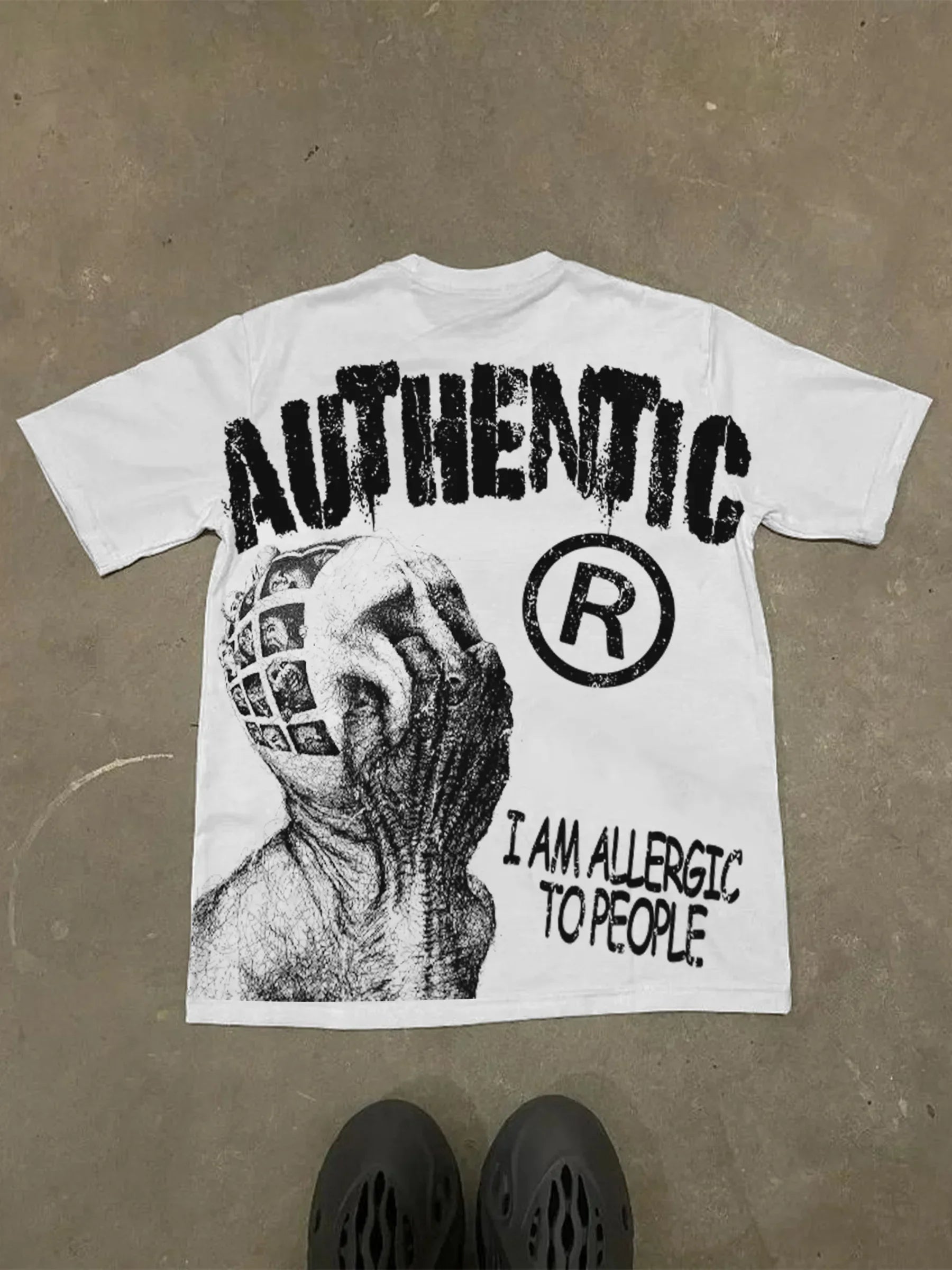 T-Shirt Grafica Uomo – Stile Urban e di Tendenza