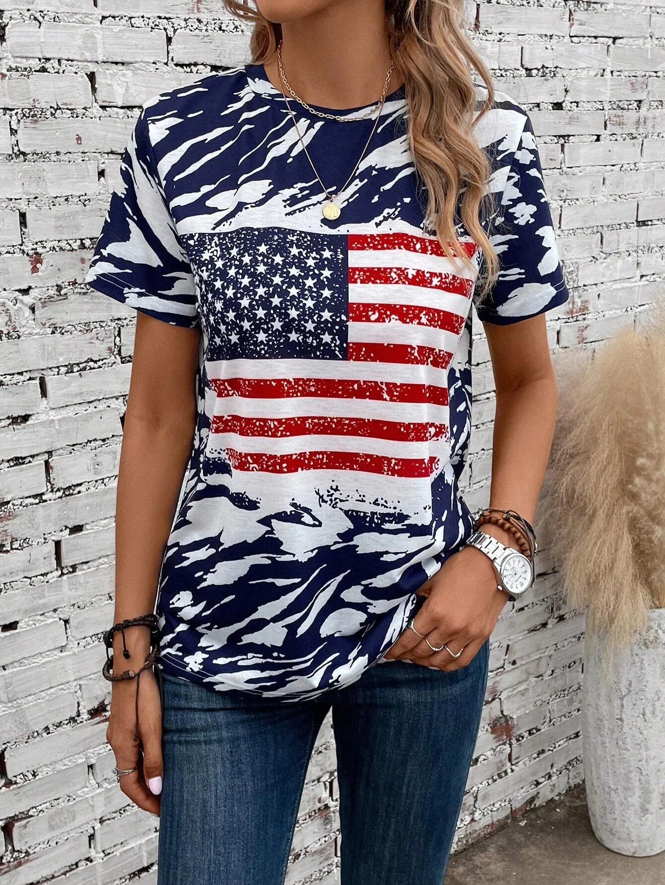 T-Shirt con Stampa Bandiera USA – Stile Casual e Grintoso