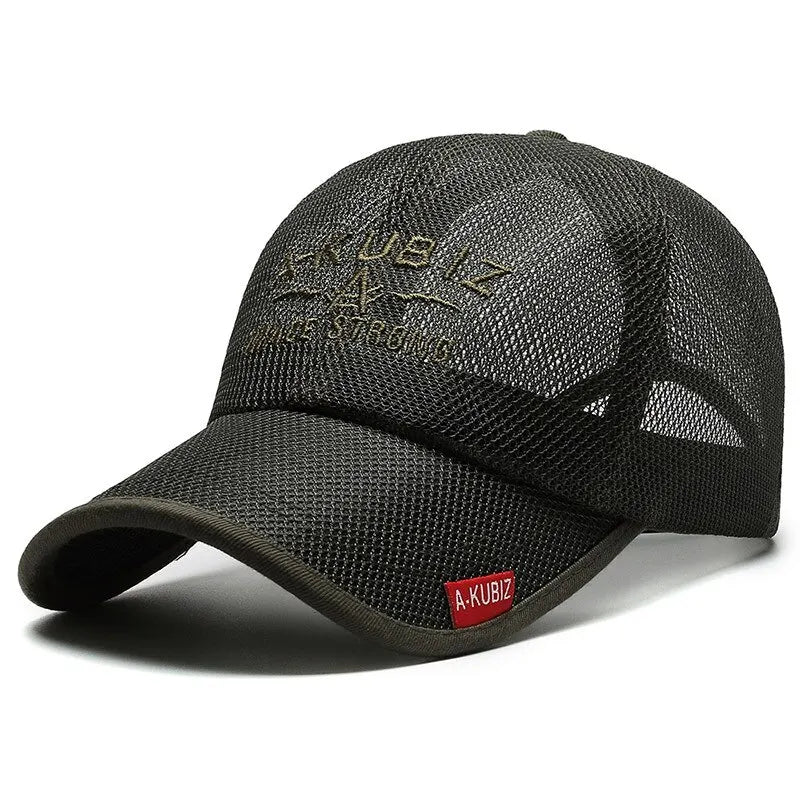 Un classico indispensabile. Il cappello nero è l'accessorio che non passa mai di moda: versatile, raffinato e perfetto per completare ogni outfit, dal più casual al più ricercato. Un must-have essenziale che aggiunge un to