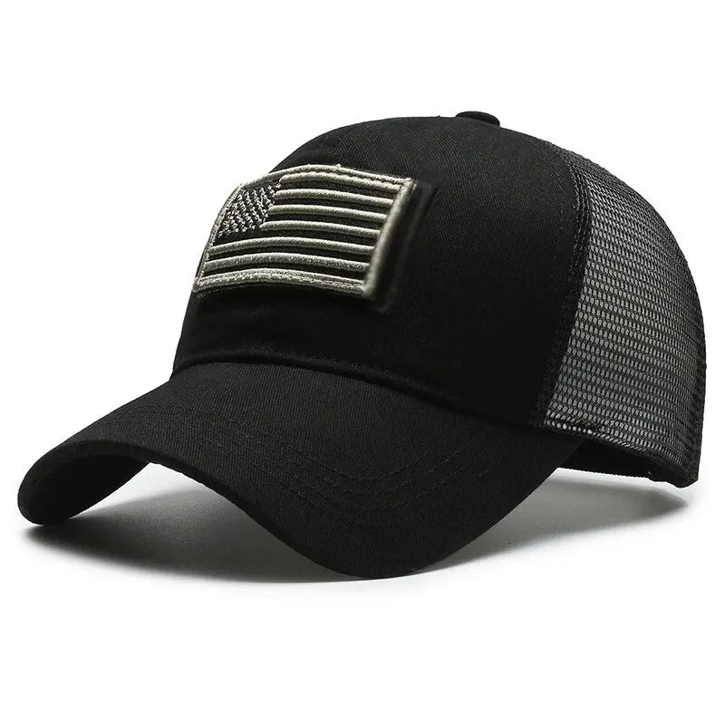 Cappellino Tacti-Cool – Stile Outdoor con Dettaglio Iconico